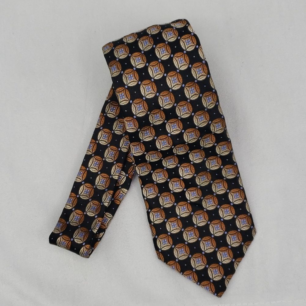 Ike Behar silk tie. L 60" W 3 1/2"